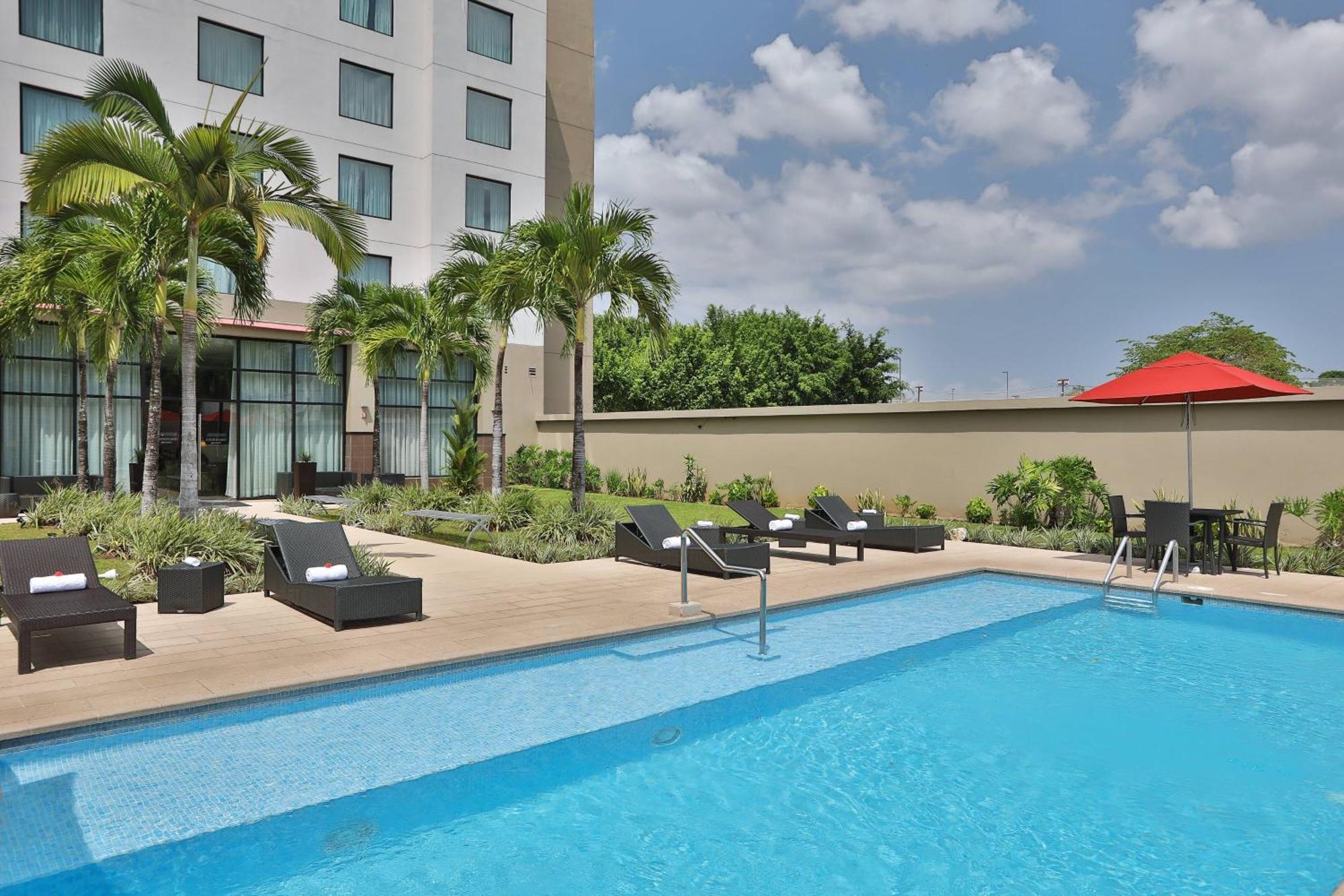 Courtyard By Marriott Panama Metromall Tocumen Εξωτερικό φωτογραφία