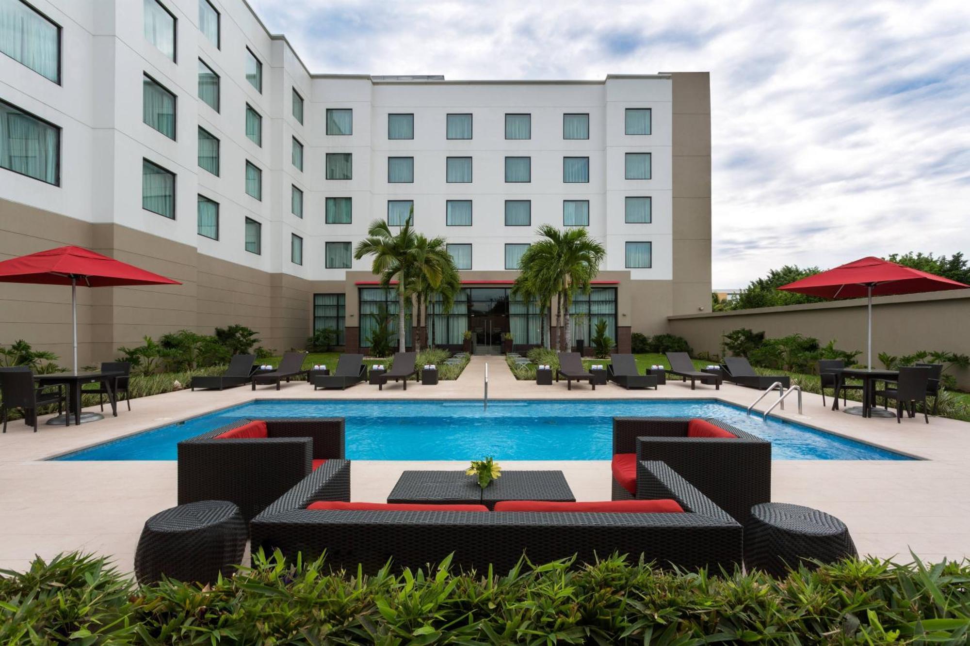 Courtyard By Marriott Panama Metromall Tocumen Εξωτερικό φωτογραφία