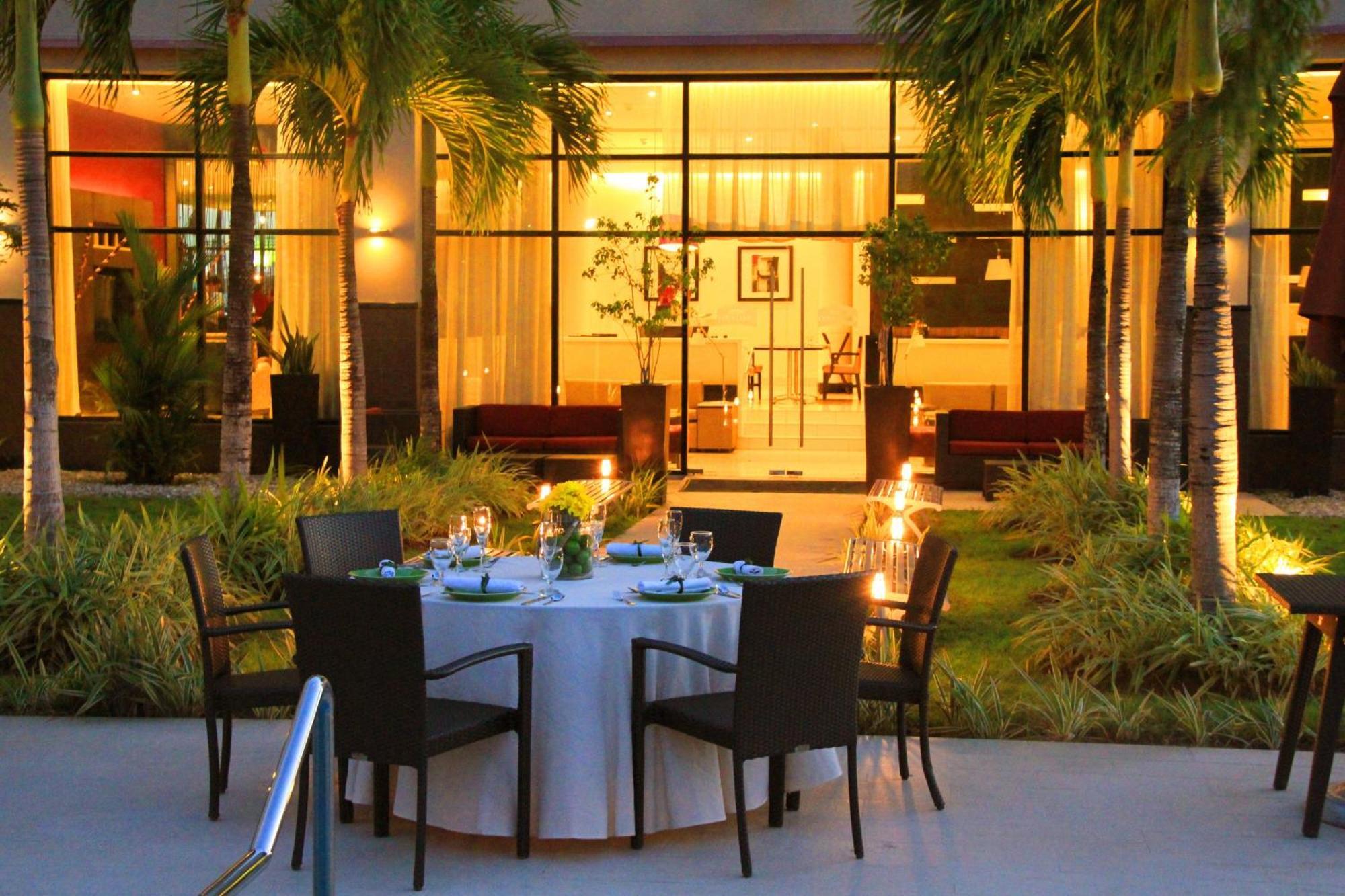 Courtyard By Marriott Panama Metromall Tocumen Εξωτερικό φωτογραφία