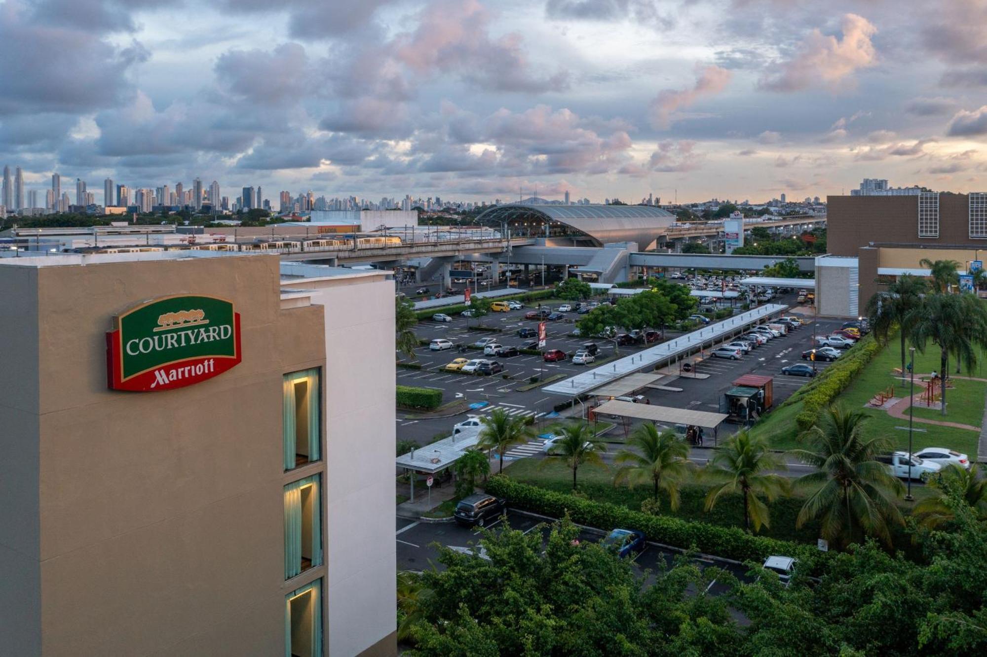 Courtyard By Marriott Panama Metromall Tocumen Εξωτερικό φωτογραφία